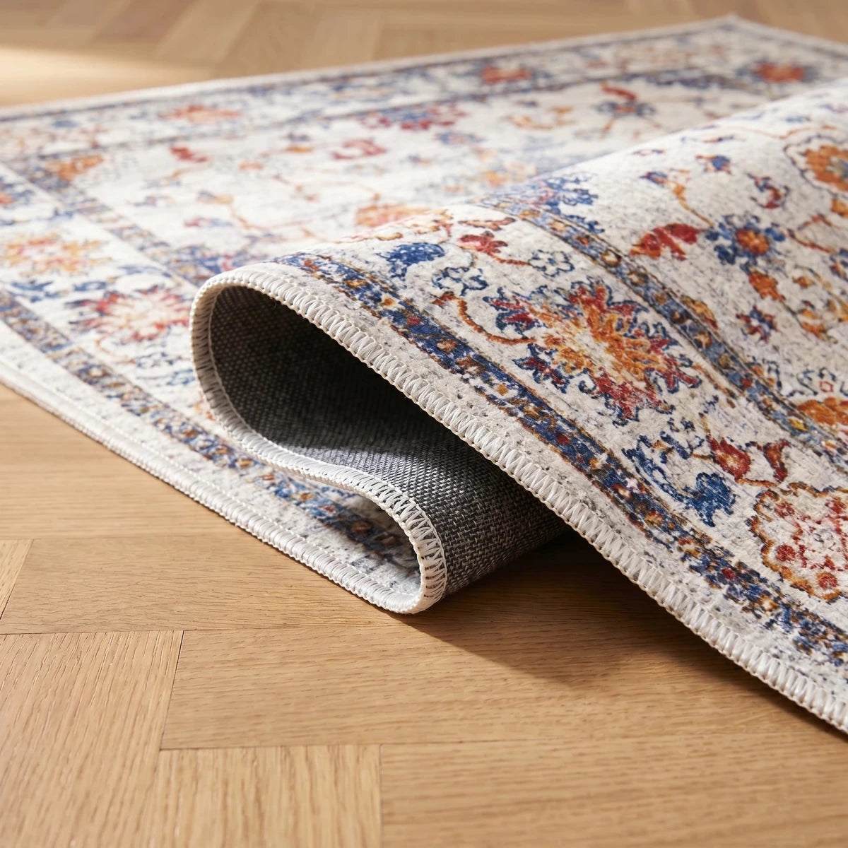Tapis vintage lavable - Cap - Blanc / Multicolore - Saray Tapis